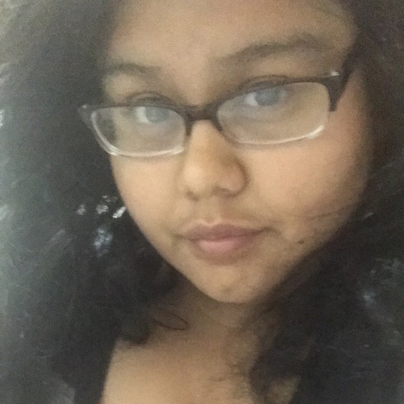 Meet your Posher, Clarissa - Picture 1 of 1